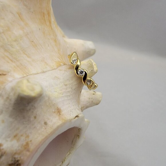 18G Clear CZ twist nose or cartilage hoop gold surgical steel seamless ring NWT - Picture 3 of 3